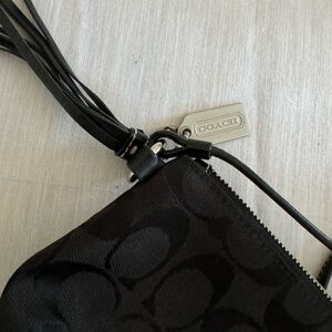 Coach Zip Wristlet Wallet Black Leather 7.5 x 4.5
